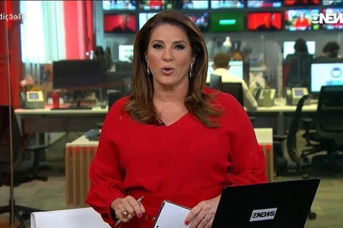 Christiane Pelajo é uma das funcionárias que testou positivo. Ela usou as redes sociais para apelar pela vacinação. "Estou bem melhor do que da primeira vez (que peguei covid)"/Foto: Reprodução/Rede Globo
