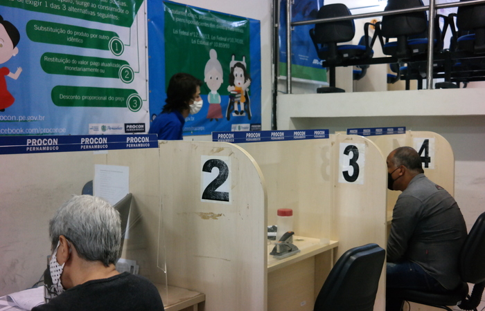 /Celpe ficou em primeiro lugar na lista de reclamações, seguida pelo Banco Bradesco, Compesa e Caixa Econômica Federal. Foto: Divulgação / Procon PE.