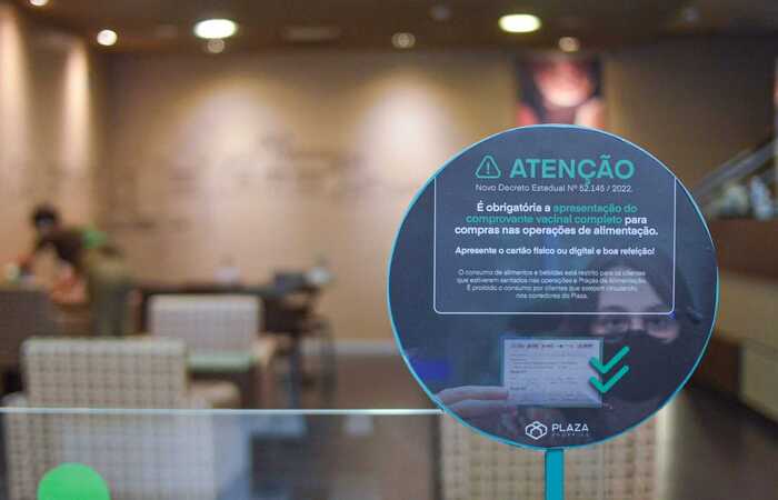 /Bares, restaurantes, lanchonetes, cinemas, teatros e museus passarão a exigir comprovante de vacinação. Foto: Arthur Souza.