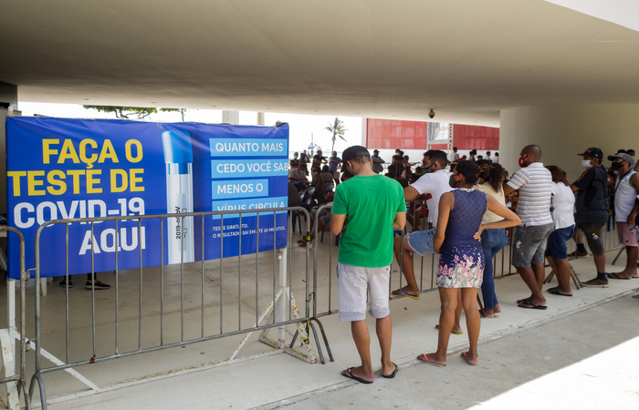 (O ponto de testagem do Parque Dona Lindu abriu na última segunda (24). Foto: Rafael Vieira/DP.) /O ponto de testagem do Parque Dona Lindu abriu na última segunda (24). Foto: Rafael Vieira/DP.