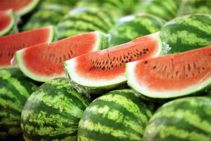 O adolescente utilizou uma colher para dividir a fruta com "muitos alunos" no intervalo e na sala de aula/Foto: Michel Gomes/CB/D.A Press O adolescente utilizou uma colher para dividir a fruta com "muitos alunos" no intervalo e na sala de aula/Foto: Michel Gomes/CB/D.A Press