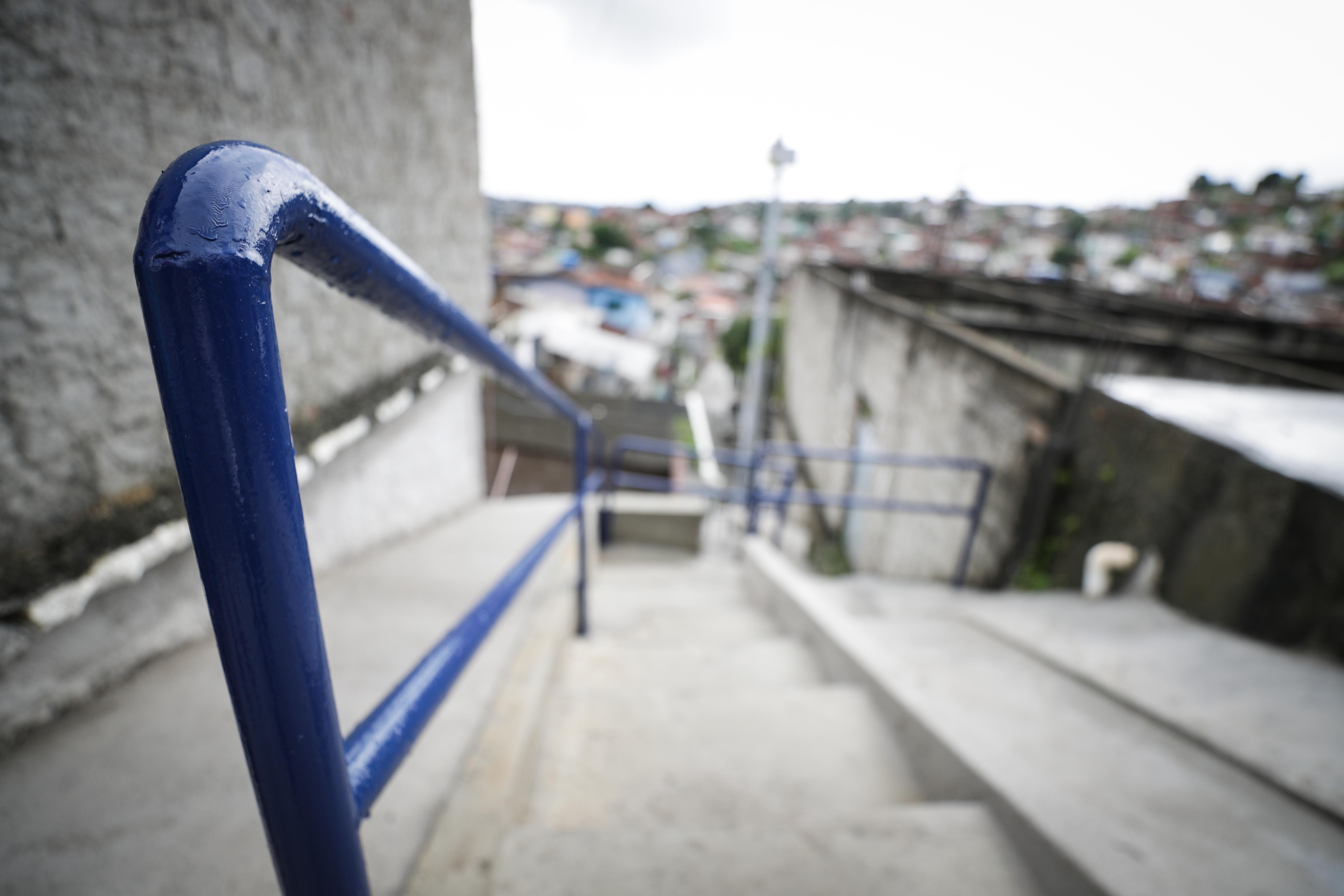 O prefeito realizou uma visita ao local para entregar duas escadarias requalificadas e fazer uma vistoria em outro equipamento em conclusão./Rodolfo Loepert/PCR