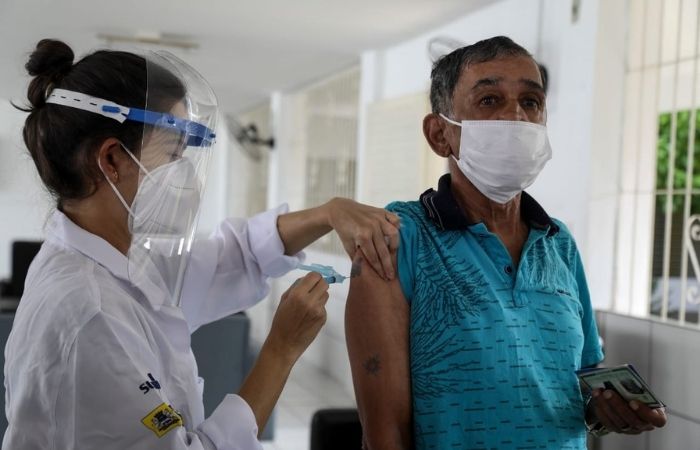 Para a ação, também funcionarão outros dois pontos volantes na cidade. Os locais funcionarão das 8h às 17h, aplicando também vacina contra a Covid-19/Divulgação/PCR