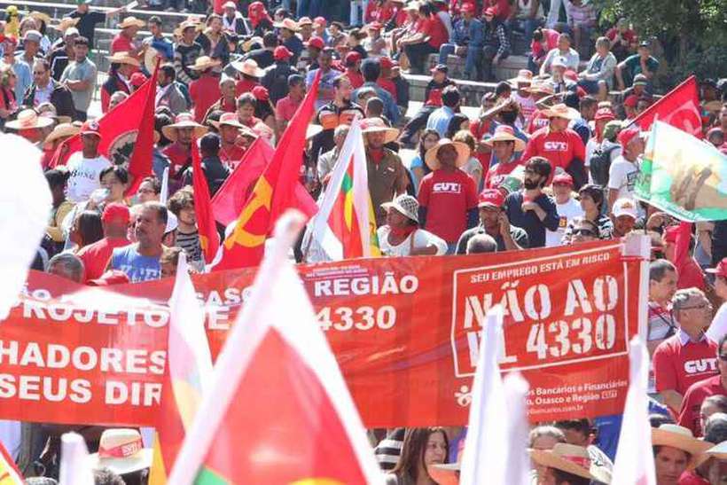 No Recife, a CUT Pernambuco reúne centrais sindicais, movimentos populares, organizações estudantis e partidos políticos de esquerda neste domingo./Roberto Parizotti/Arquivo/CUT No Recife, a CUT Pernambuco reúne centrais sindicais, movimentos populares, organizações estudantis e partidos políticos de esquerda neste domingo./Roberto Parizotti/Arquivo/CUT