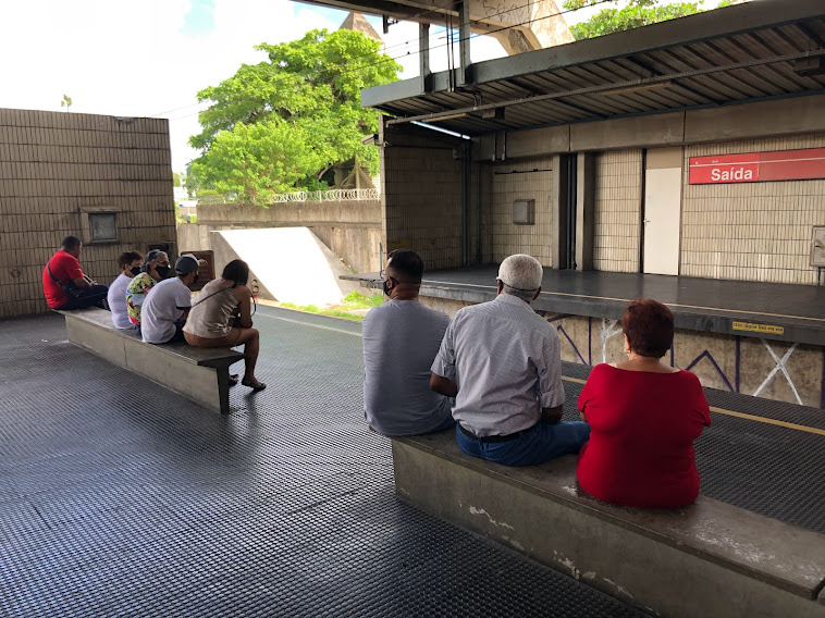 Segundo a CBTU, por volta das 8h30 foi detectado um problema na rede aérea de alimentação de energia dos trens próximo à Estação Camaragibe./Fabson Gabriel
