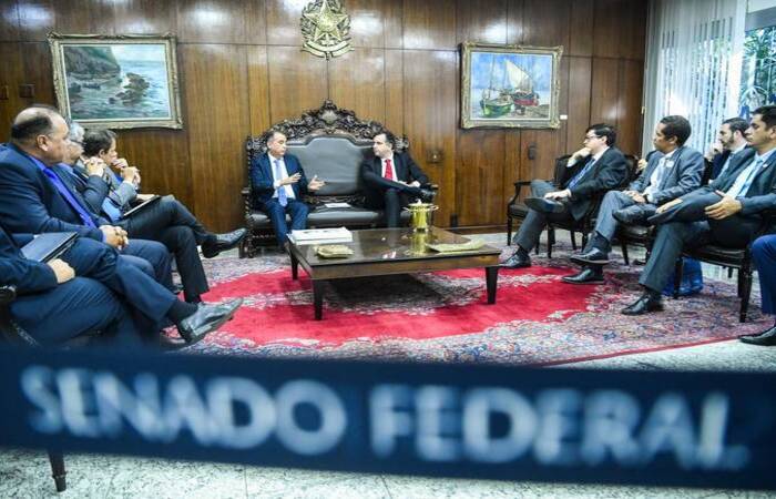 Foram discutidas propostas que possam contribuir para frear os aumentos sucessivos nos preços da gasolina, diesel e GNV/Pedro Gontijo/Senado Federal Foram discutidas propostas que possam contribuir para frear os aumentos sucessivos nos preços da gasolina, diesel e GNV/Pedro Gontijo/Senado Federal