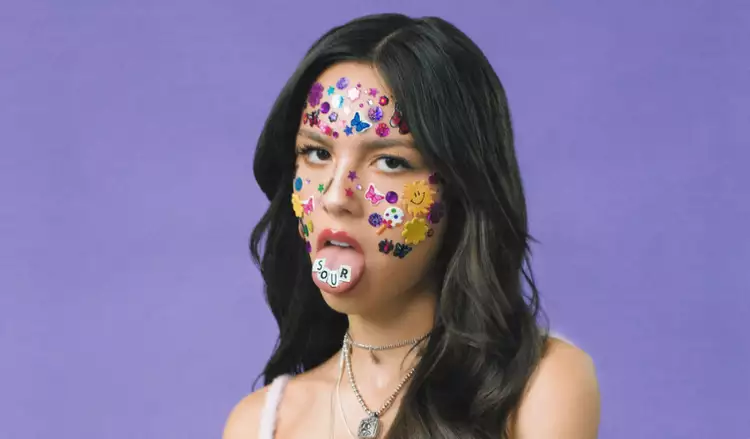 /SOUR, disco de estreia de Olivia, trouxe grandes hits, com Good 4 U e Drivers License; cantora agradece carinho do público. Foto: Divulgação