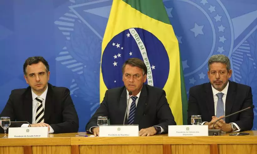 Governo quer aprovar emenda constitucional autorizando zerar o imposto sobre óleo diesel e o gás de cozinha/Fabio Rodrigues Pozzebom/Agência Brasil Governo quer aprovar emenda constitucional autorizando zerar o imposto sobre óleo diesel e o gás de cozinha/Fabio Rodrigues Pozzebom/Agência Brasil