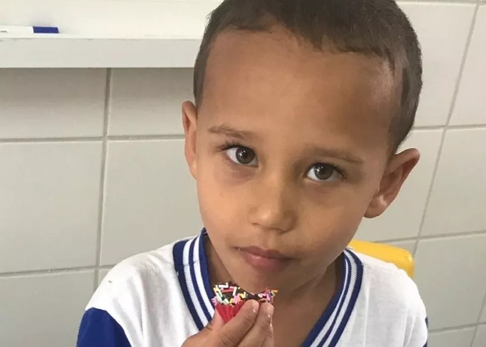 O menino Pedro Gabryel foi encontrado já sem sinais vitais dentro da casa onde ele morava com seu pai, em 2018./WhatsApp/Reprodução O menino Pedro Gabryel foi encontrado já sem sinais vitais dentro da casa onde ele morava com seu pai, em 2018./WhatsApp/Reprodução