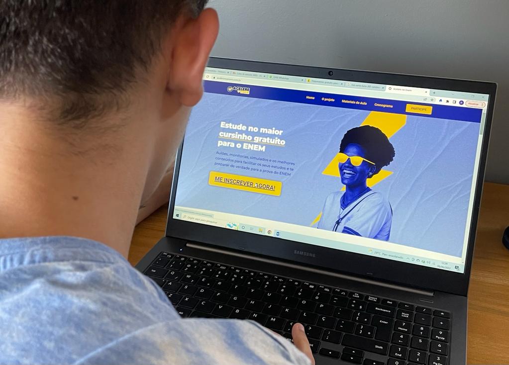 Cursinho voltado ao vestibular abre inscrições gratuitas para estudantes./Divulgação