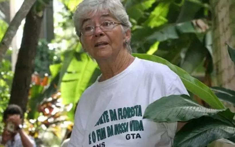 /Dorothy dedicou-se a defender o direito à terra para camponeses e à criação de projetos de proteção da floresta, agindo junto à população e ao governo. Foto: Memorial da Democracia/Reprodução