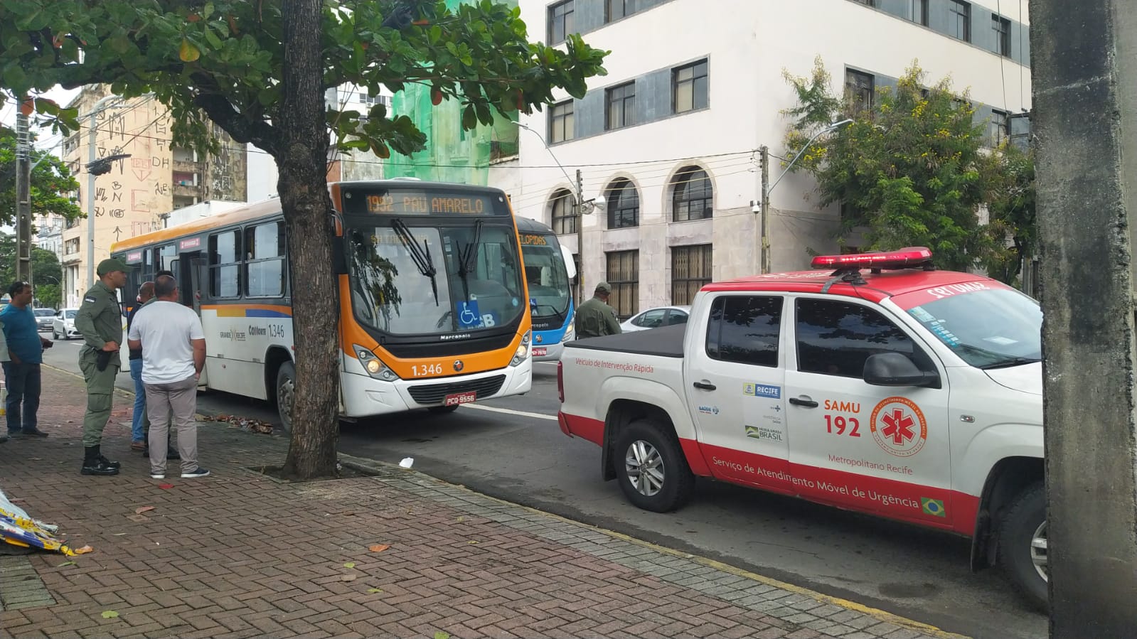 O SAMU foi acionado por volta das 9h7 e rapidamente chegou ao local/Ana Beatriz Venceslau/Diario de Pernambuco O SAMU foi acionado por volta das 9h7 e rapidamente chegou ao local/Ana Beatriz Venceslau/Diario de Pernambuco