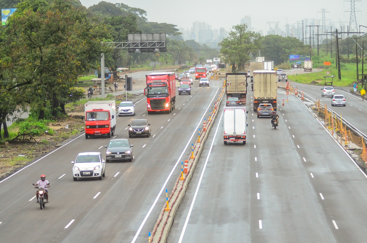 A partir da quarta-feira (22), cinco faixas de rolamento estarão liberadas no primeiro trecho das obras, no acesso à RMR./Flávio Japa A partir da quarta-feira (22), cinco faixas de rolamento estarão liberadas no primeiro trecho das obras, no acesso à RMR./Flávio Japa
