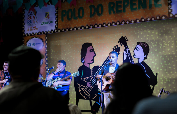 (Forró dos anos 90 e voluntários arrecadando alimentos em todas as entradas de acesso ao Pátio são as principais atrações da noite. Foto: Elvis Edson.) /Forró dos anos 90 e voluntários arrecadando alimentos em todas as entradas de acesso ao Pátio são as principais atrações da noite. Foto: Elvis Edson.