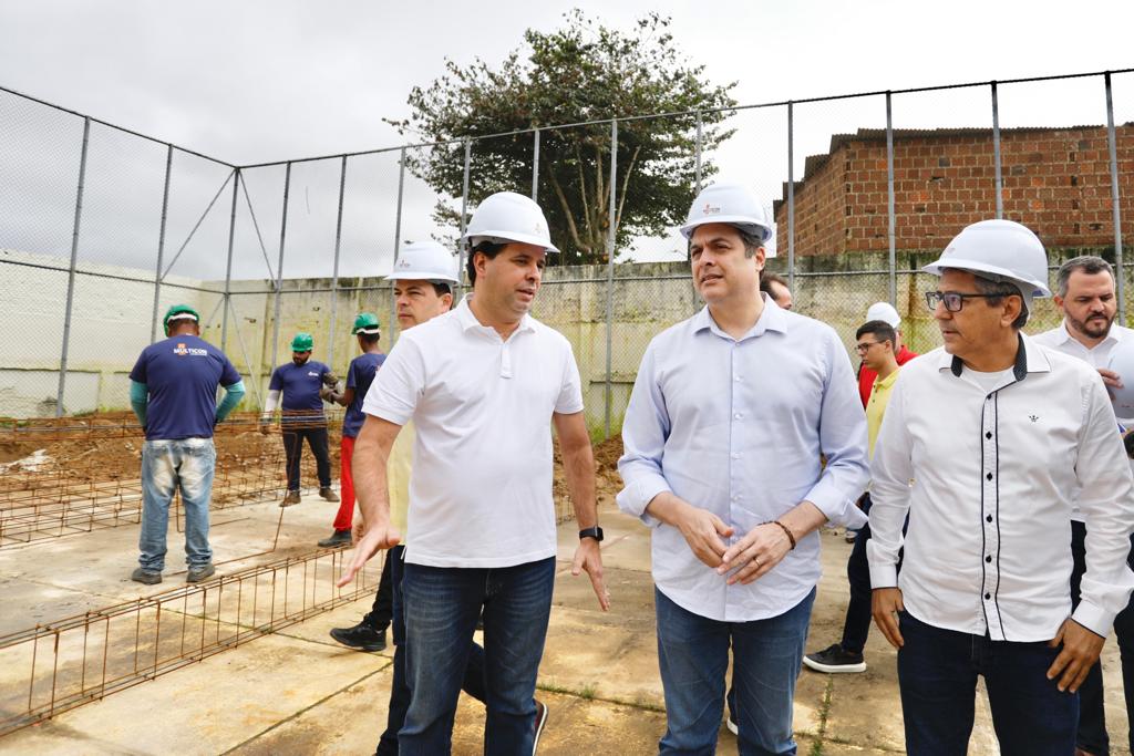 Ordens de serviço autorizando obras foram assinadas nesta quarta-feira/Hélia Scheppa/SEI Ordens de serviço autorizando obras foram assinadas nesta quarta-feira/Hélia Scheppa/SEI