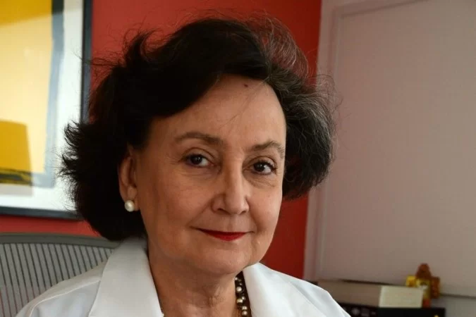 A pesquisadora destaca que, apesar de a maior parte da população agir de maneira despreocupada, o Brasil ainda não superou a pandemia e deve preocupar-se, principalmente, com a população infantil -/Foto: Peter Ilicciev / Ag. Enquadrar