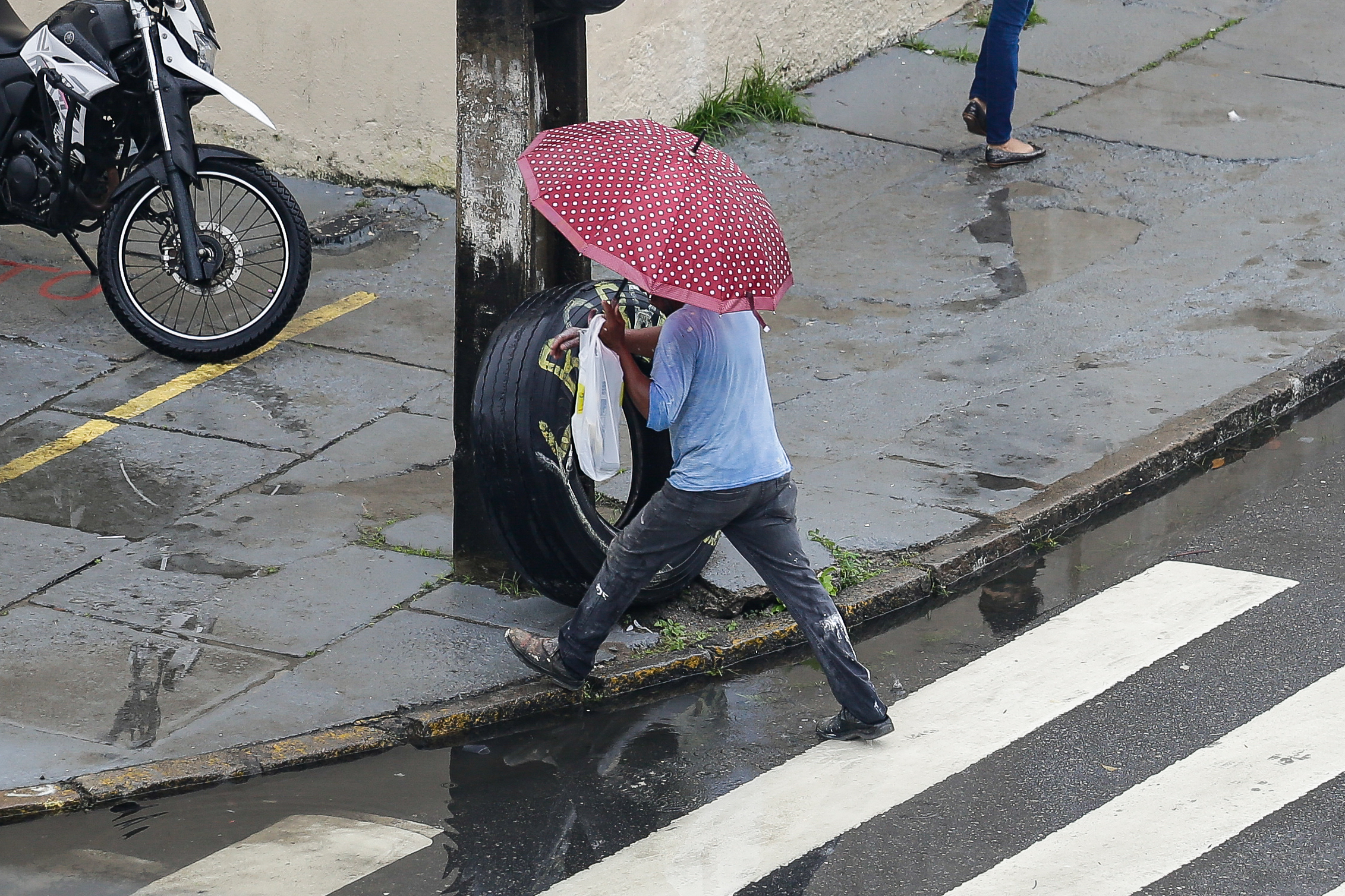 Ao decorrer do dia o tempo estará nublado a parcialmente nublado, com pancadas de chuva em toda a região./Foto: Rafael Vieira/DP Foto Ao decorrer do dia o tempo estará nublado a parcialmente nublado, com pancadas de chuva em toda a região./Foto: Rafael Vieira/DP Foto