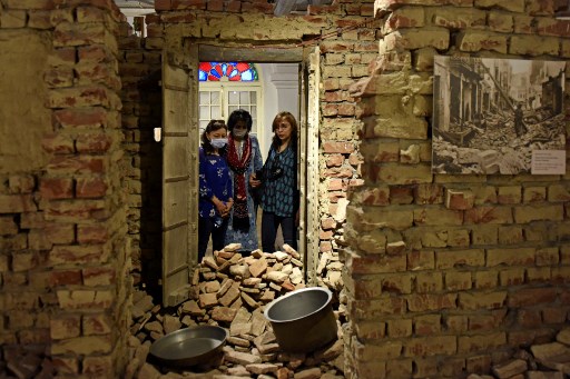 Instalação que representa uma casa atingida por motins na época da divisão Índia-Paquistão (Foto: Narinder NANU / AFP) Instalação que representa uma casa atingida por motins na época da divisão Índia-Paquistão/Foto: Narinder NANU / AFP