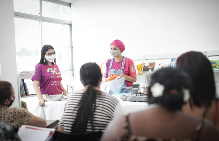 A plataforma tamb&eacute;m est&aacute; disponibilizando 1.800 vagas em mais de 60 cursos de capacita&ccedil;&atilde;o/Rodolfo Loepert/Prefeitura do Recife