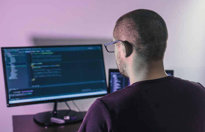 Bolsas são para cursos de Programador Front-End e Programador Back-End/Divulgação/SENAI-PE