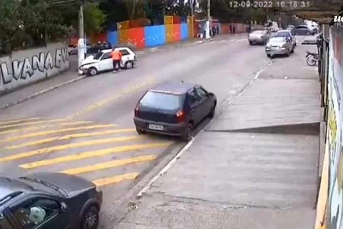 (crédito: Reprodução/YT) /crédito: Reprodução/YT