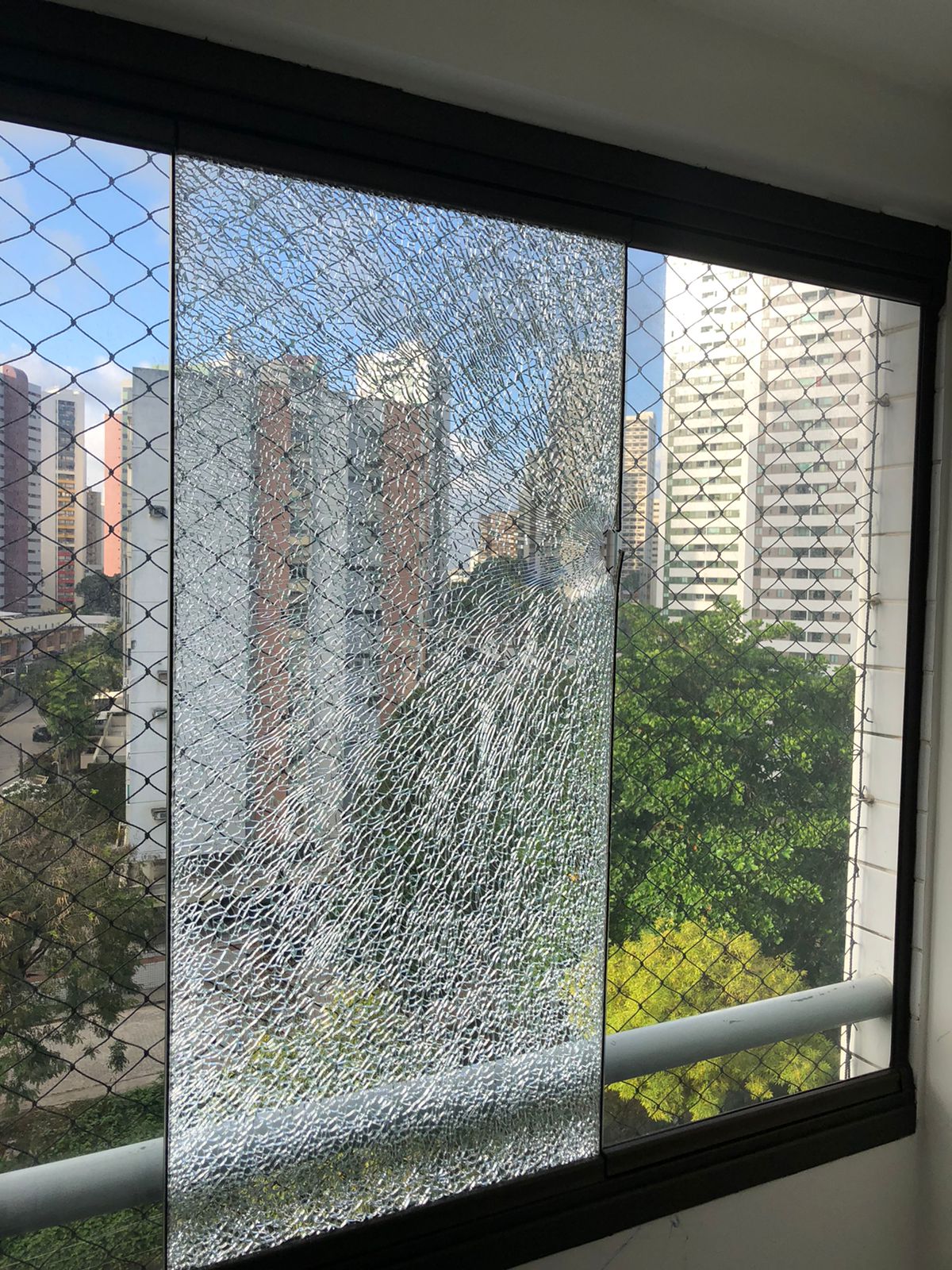 Disparos foram efetuados na madrugada desta quarta-feira (21), em um prédio em Casa Amarela