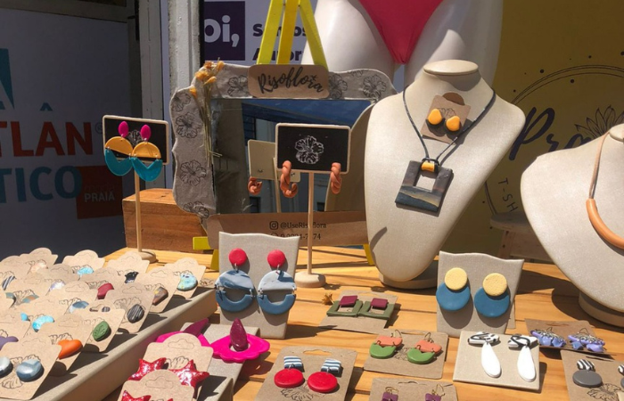 (O Aurora Collab chega com a missão de unir as mais diversas marcas ligadas à moda, gastronomia e cosméticos) /O Aurora Collab chega com a missão de unir as mais diversas marcas ligadas à moda, gastronomia e cosméticos