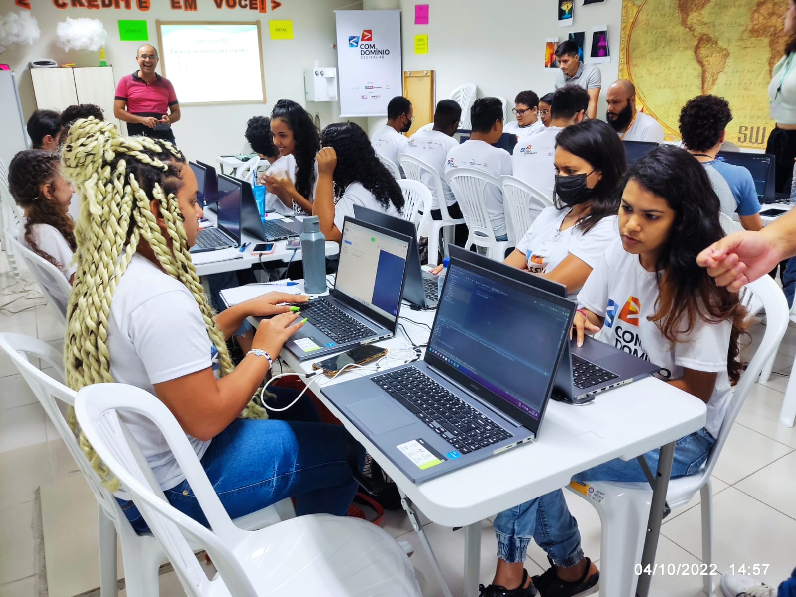 /Profissionais de RH v&atilde;o conhecer o perfil da forma&ccedil;&atilde;o dos jovens do Com.Dom&iacute;nio Digital 4.0 e conversar sobre desenvolvimento de soft skills e expectativas de carreira na &aacute;rea de tecnologia.