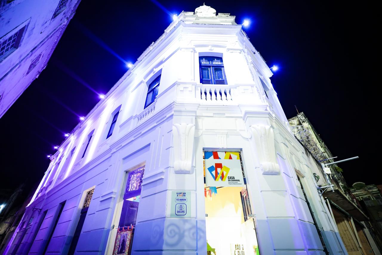 Parques, praças, igrejas, pontes e locais de grande movimento ganharão mais luz e cor. Prefeito do Recife, João Campos, lançou o Programa Ilumina a Vista, na noite desta segunda-feira (24)/Rodolfo Loepert/PCR