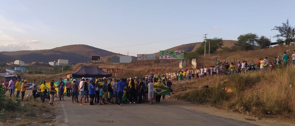 Operação removeu manifestantes que bloquearam tráfego por 40 horas/Nucom PRF-PE