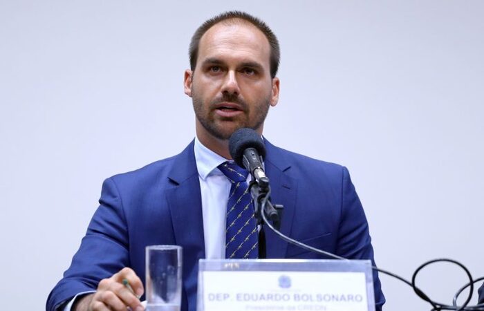 Decisão da Anvisa se dá em razão do aumento de casos de Covid-19 no Brasil. Deputado federal afirmou que tentará 'sustar' os efeitos da medida/Crédito: Vinicius Loures/Câmara dos Deputados Decisão da Anvisa se dá em razão do aumento de casos de Covid-19 no Brasil. Deputado federal afirmou que tentará 'sustar' os efeitos da medida/Crédito: Vinicius Loures/Câmara dos Deputados