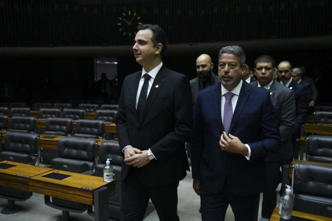 Os presidentes da Câmara, Senado e da CCJ reuniram-se na manhã desta segunda (5) com lideranças das Casas Legislativas para discutir a tramitação da matéria (Crédito: Edilson Rodrigues/Agência Senado) Os presidentes da Câmara, Senado e da CCJ reuniram-se na manhã desta segunda (5) com lideranças das Casas Legislativas para discutir a tramitação da matéria/Crédito: Edilson Rodrigues/Agência Senado