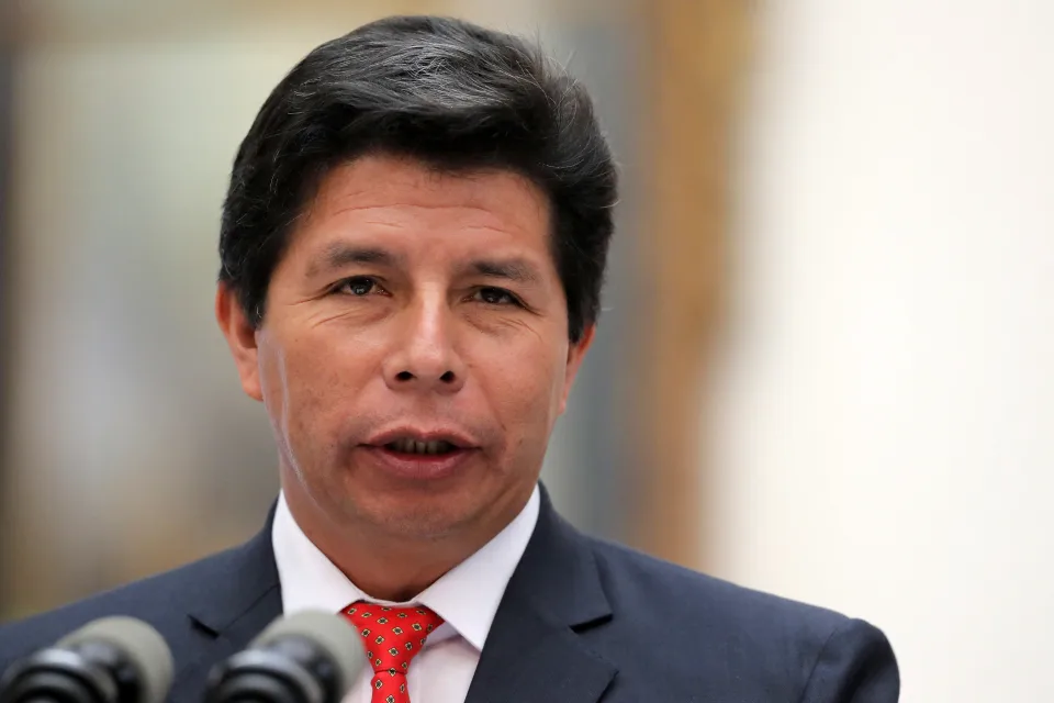 Castillo assumiu a Presidência do Peru em julho do ano passado. A oposição o acusava de "incapacidade moral" e, depois, de tentativa de golpe de Estado/Crédito: JAVIER TORRES/AFP Castillo assumiu a Presidência do Peru em julho do ano passado. A oposição o acusava de "incapacidade moral" e, depois, de tentativa de golpe de Estado/Crédito: JAVIER TORRES/AFP