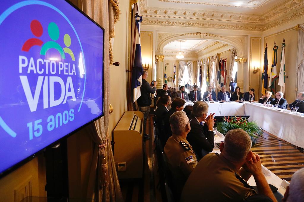 Homic&iacute;dios voltam a cair e redu&ccedil;&atilde;o dos feminic&iacute;dios chega a 40%, de acordo com os apresentados na reuni&atilde;o do Pacto pela Vida/Divulga&ccedil;&atilde;o