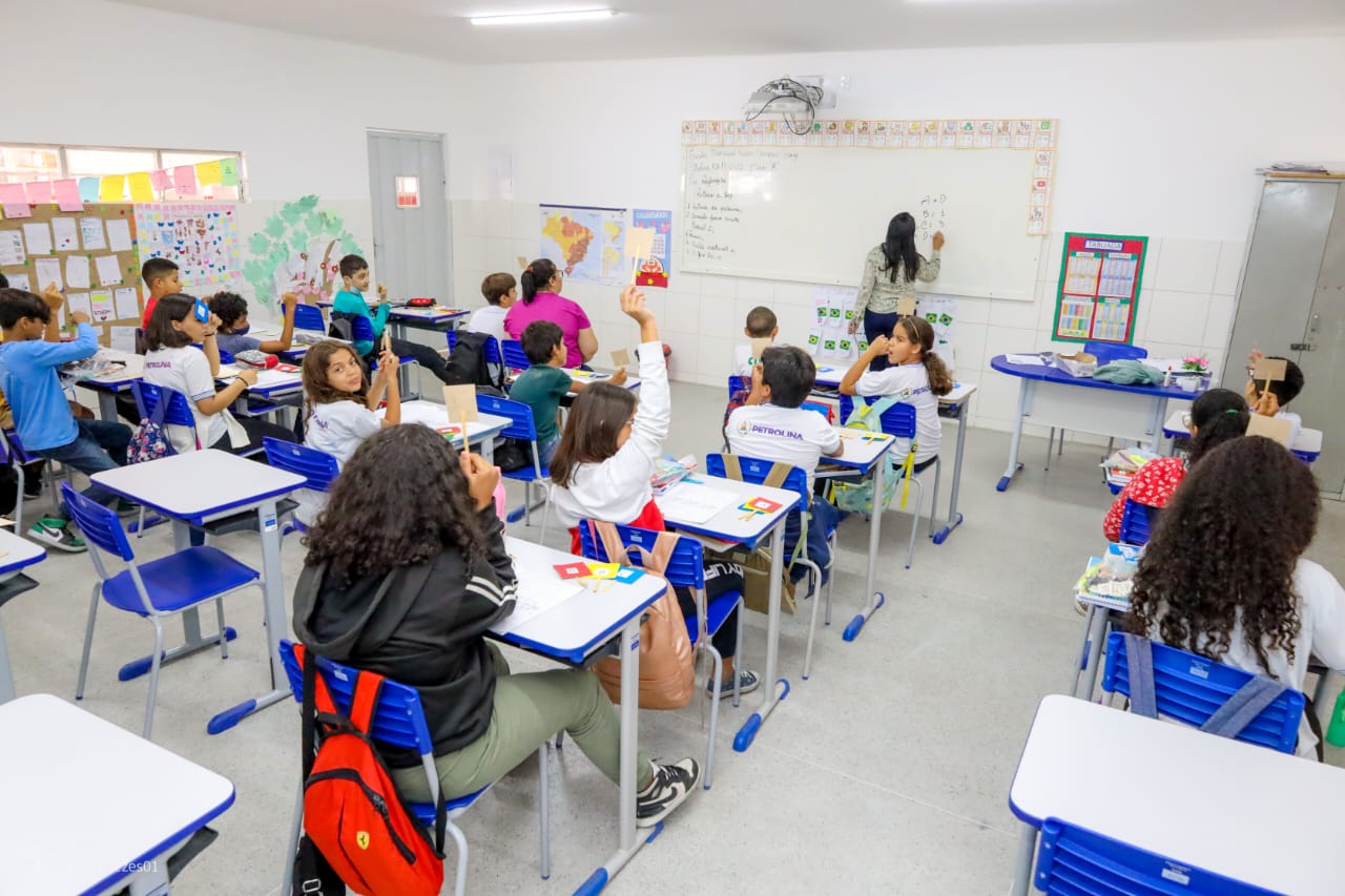 Mais quatro escolas terão ensino em tempo integral para estudantes petrolinenses/Deivid Menezes - CC de Petrolina Mais quatro escolas terão ensino em tempo integral para estudantes petrolinenses/Deivid Menezes - CC de Petrolina