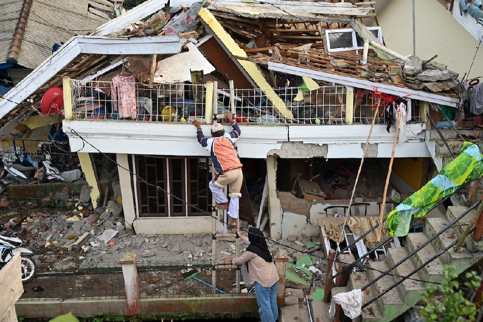 Imagens do terremoto que atingiu a indonésia em 23 de novembro de 2022/Foto: Adek Berry, AFP Imagens do terremoto que atingiu a indonésia em 23 de novembro de 2022/Foto: Adek Berry, AFP