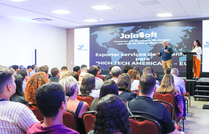 No total, 60 jovens foram selecionados e receber&atilde;o bolsas integrais para a realiza&ccedil;&atilde;o do curso/Sandy James/DP Foto