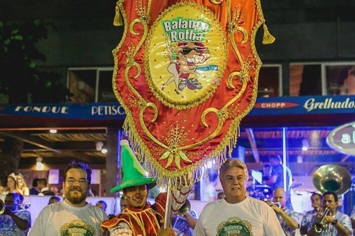 Comandado pelos amigos Andr&eacute; Campos, Andr&eacute; Cavalcanti e Elias Cabuzz, a agremia&ccedil;&atilde;o volta &agrave;s origens com carnaval em Boa Viagem./Foto: Gabi Vit&oacute;ria