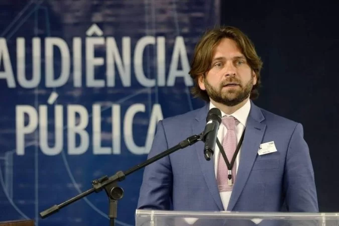 José Vicente Santini é amigo da família Bolsonaro e chegou a ocupar diversos cargos entre 2019 a 2021. Na gestão de Tarcísio, ele ocupa o posto de assessor especial (Foto: Rosinei Coutinho / STF) José Vicente Santini é amigo da família Bolsonaro e chegou a ocupar diversos cargos entre 2019 a 2021. Na gestão de Tarcísio, ele ocupa o posto de assessor especial/Foto: Rosinei Coutinho / STF