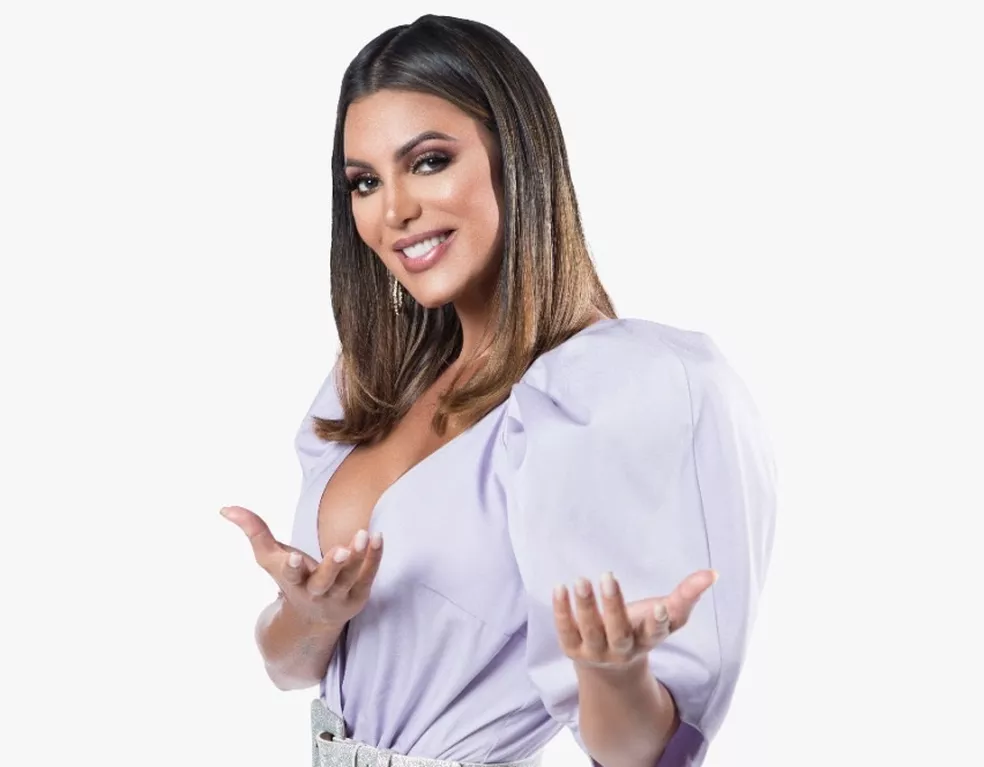 Pernambucana Vina Calmon é a voz do grupo/Crédito: Rafa Mattei/Divulgação