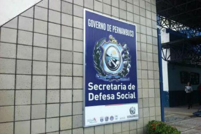 A exclusão de Ademir foi oficializada através de uma portaria assinada pela secretária de Defesa Social de Pernambuco, Carla Patrícia Cunha.