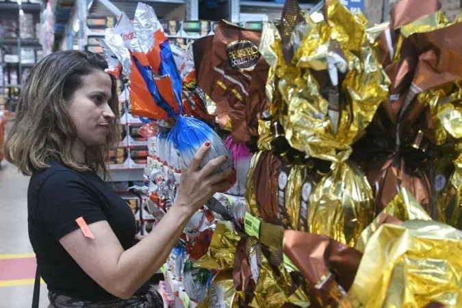 Mesmo assim, a Associação Brasileira de Supermercados (Abras) prevê que o consumo deve aumentar em 15% na próxima data festiva/Foto: Ed Alves/CB/DA.Press Mesmo assim, a Associação Brasileira de Supermercados (Abras) prevê que o consumo deve aumentar em 15% na próxima data festiva/Foto: Ed Alves/CB/DA.Press