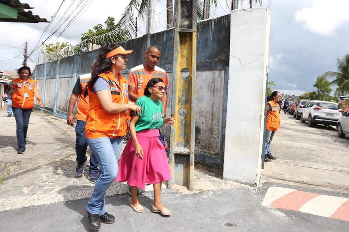 Simulado de Preparação para Emergência e Desastre fortaleceu prevenção e resiliência dos moradores; outras cinco áreas serão beneficiadas até abril/Foto: Divulgação/Hélia Scheppa/PCR Simulado de Preparação para Emergência e Desastre fortaleceu prevenção e resiliência dos moradores; outras cinco áreas serão beneficiadas até abril/Foto: Divulgação/Hélia Scheppa/PCR