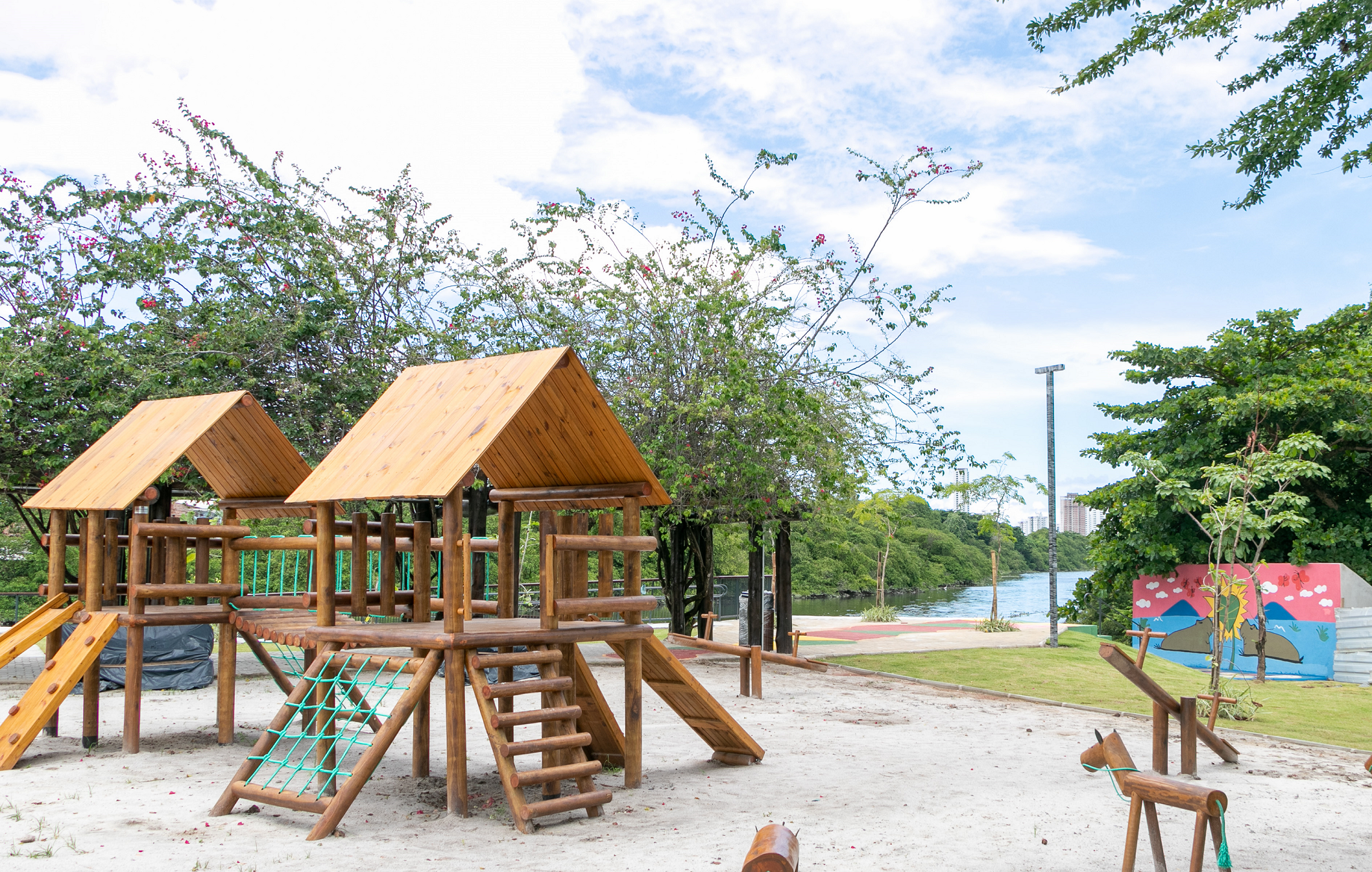 Com investimento de aproximadamente R$ 8 milhões, obras de requalificação e implementação de tecnologia da natureza no parque da Iputinga serão entregues à população nesta sexta-feira (31)/Divulgação Com investimento de aproximadamente R$ 8 milhões, obras de requalificação e implementação de tecnologia da natureza no parque da Iputinga serão entregues à população nesta sexta-feira (31)/Divulgação
