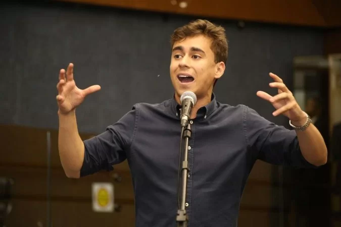Nikolas se defendeu do rótulo de "tumultuador" e ainda disse que Janones tem liberdade para mentir e espalhar fake news
