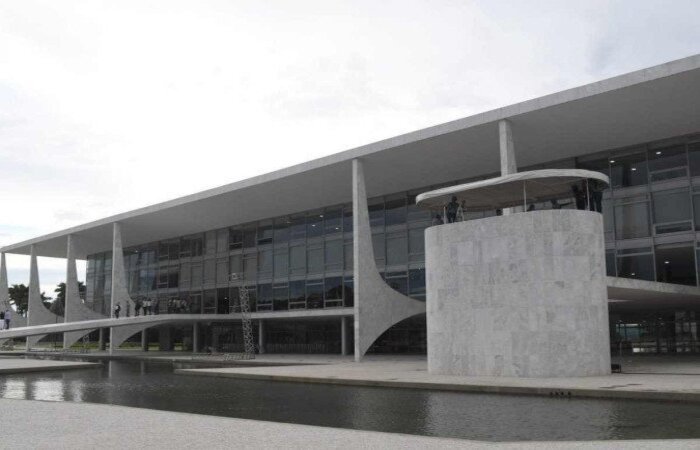 Após polêmicas envolvimento gabinete responsável pelo Planalto no 8 de janeiro, suspeitas são de desmonte mesmo que governo negue a extinção/Crédito: Ed Alves/CB/D.A Press Após polêmicas envolvimento gabinete responsável pelo Planalto no 8 de janeiro, suspeitas são de desmonte mesmo que governo negue a extinção/Crédito: Ed Alves/CB/D.A Press