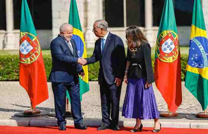 Ministro da Educação explica que estudantes brasileiros poderão se dirigir diretamente às escolas portuguesas para que reconhecimento de notas seja imediato. Menos burocracia/Crédito: Ricardo Stuckert