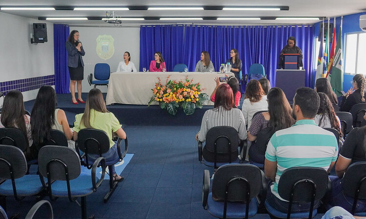 A Prefeitura, em parceria com a Polícia Civil, realizou palestras sobre o enfrentamento a violência contra a mulher, em alusão a data/Foto: Felipe Correia A Prefeitura, em parceria com a Polícia Civil, realizou palestras sobre o enfrentamento a violência contra a mulher, em alusão a data/Foto: Felipe Correia