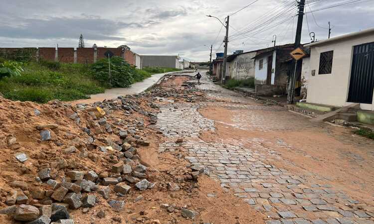 A chuva causou tanta destruição que invadiu as casas, danificando os imóveis e causando prejuízos à população (Foto: Divulgação) A chuva causou tanta destruição que invadiu as casas, danificando os imóveis e causando prejuízos à população/Foto: Divulgação