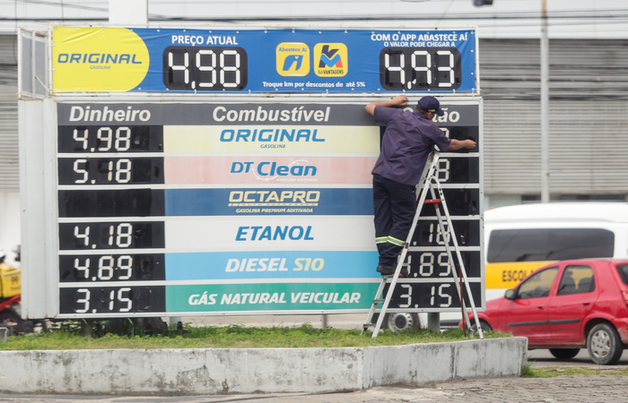 Consumidores vivem expectativa por maiores reduções/Rafael Vieira/DP Foto